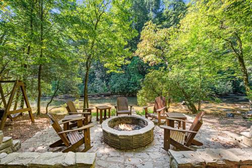 Mountaintown Creek Lodge - Creek Front Fish Cabin - Creekside Relaxation With Fishing, Firepit, Hot Tub, Free-Standing Gas Heate