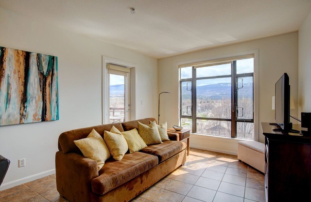 Mountainview getaway at Playa Del Sol