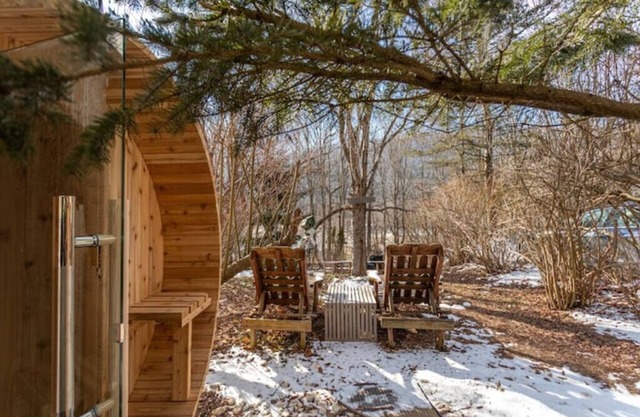 Mountainview with Cedar Sauna.