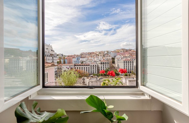 Mouraria Lisbon Center