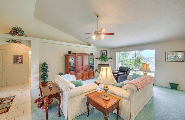 Moyie Springs Home w/ Views, Near Kootenay River!