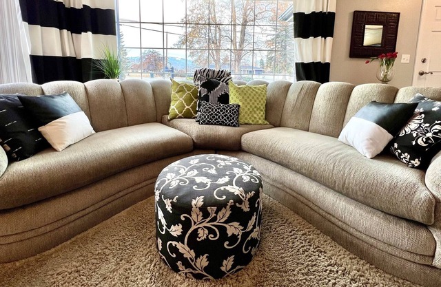 MP - Comfort Awaits! 3 Bdrm, Hot Tub