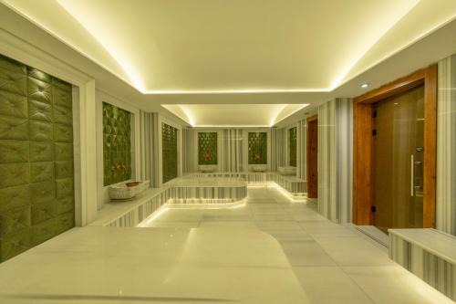 MQ Hotel Suites