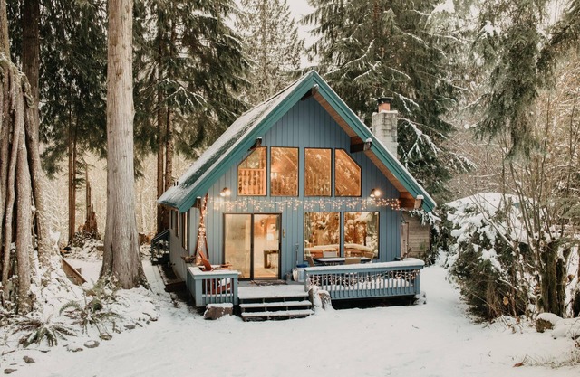 Mt Baker Rim Cabin # 53 - Eine gemütliche Kabine mit einem offenen Kamin und Whirlpool im Freien