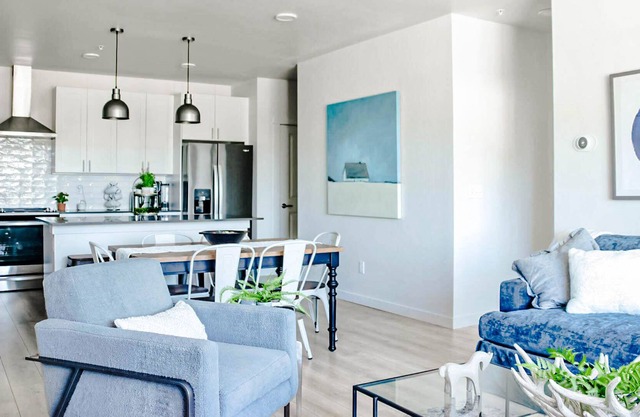 MT Nomads 86 @ The Flats: Luxury Condo - Sleeps 6!
