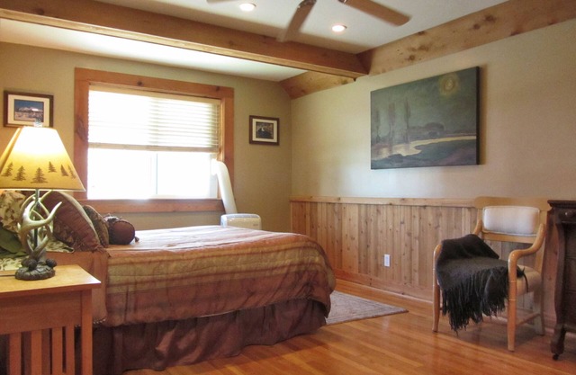 Mt. Shasta Ferienhaus in McCloud 10+ Schlafplätze, 415-577-5198