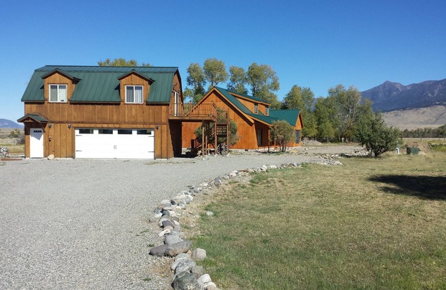 MT Yellowstone River Retreat, von Chico Hot Springs