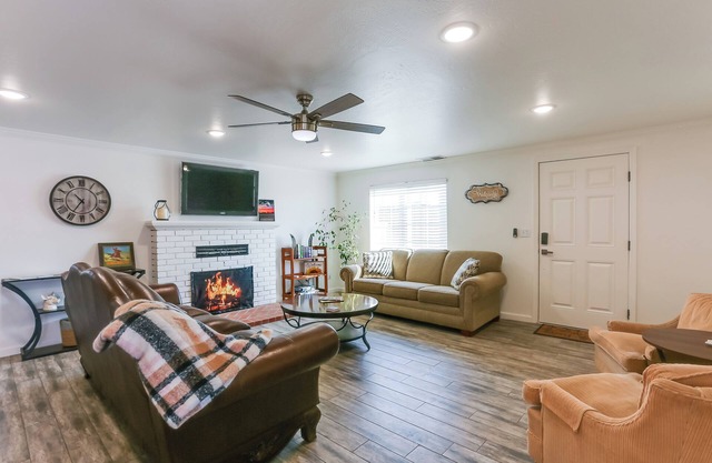 Mtn-View Home w/ Patio & Grill in Woodlake