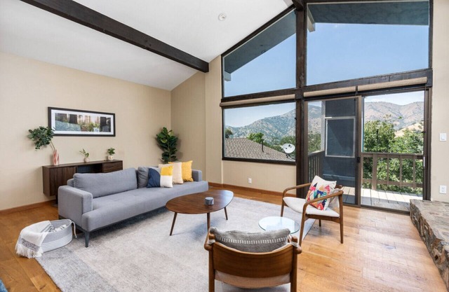 Mtn View, Hot Tub, Open Kitchen, 10m to Sequoia