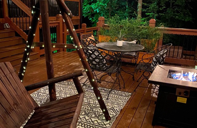 ☀️ Mtn view, Hot Tub, Fire Pit, Patio Swing, Giant Jenga,12 mi from Blue Ridge ⛰