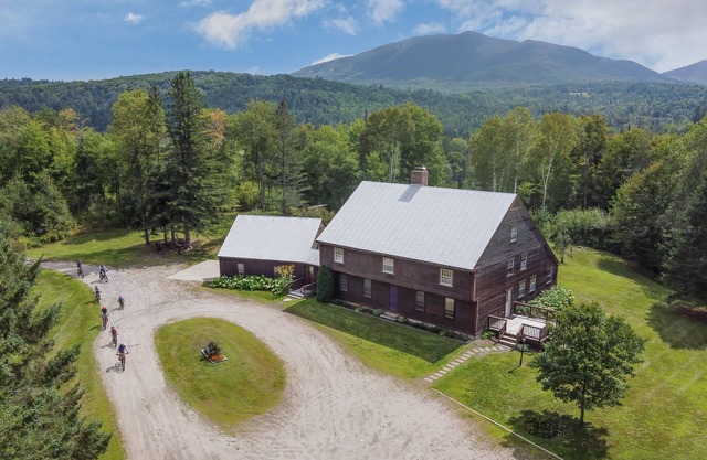 Mtn Views: Colonial Home on Kingdom Trails!