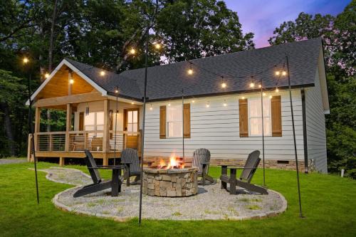 MTN Views-Hot Tub- Games-Dog Friendly