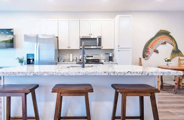 Basecamp Stays: Mtn Views, Patio, & South Fork Fun