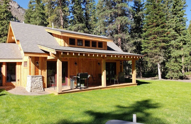 Handwerkerhütte neben Creek ... Minuten vom Yellowstone Park entfernt