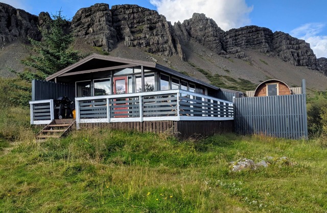 Múlakot 3 - Gemütliche Hütte mit Sauna und Panoramablick vom Wohnzimmer aus