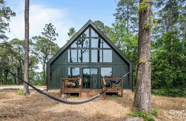 Mullein, Cozy Lakefront Cabin with Outdoor Grill (Mullein)