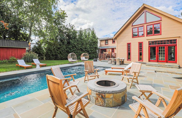 Multi Family Pool Retreat - 6-bedroom chateau in Fairfield with nature & spa!