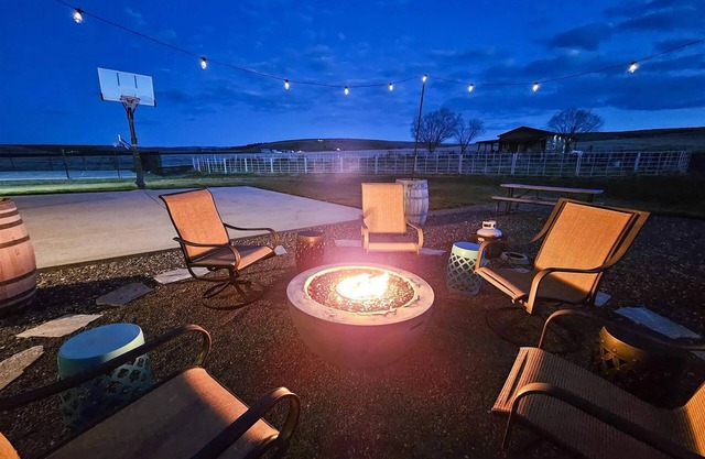 Multifamily 6 bed 3 bath home with fun for everyone!