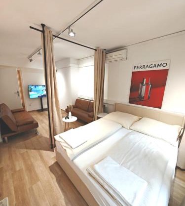 Munich Premium Guesthouse-2