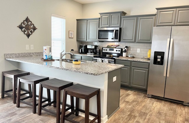 Murfreesboro townhome, convenient to I-24, 30 minutes to Nashville