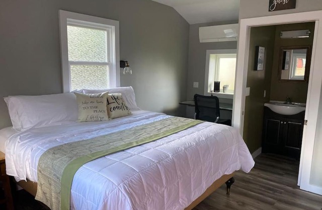 Murphys Law Inn 1