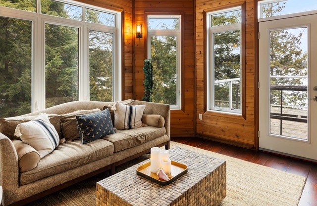 Muskoka Beach House - S / W Belichtung am Lake Muskoka