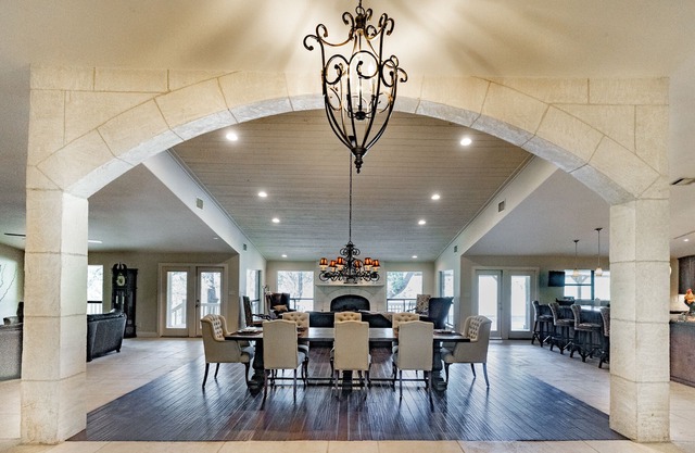Mustang Meadows: Luxury Texas Hill Country Retreat