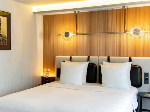 MUZE Hotel Dusseldorf - Handwritten Collection