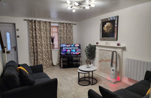 TEMADE Homes - 2 Bed Graceful Holiday Home