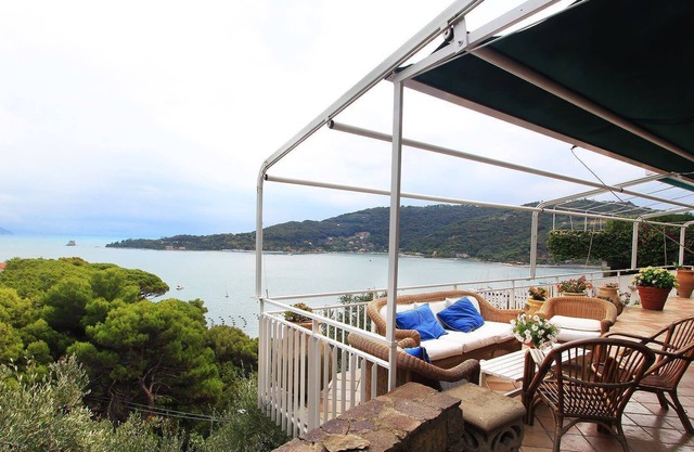 Villa Roby ist eine schöne Villa in Portovenere, Cinque Terre, mit herrlichem Meerblick, 5 Zimmer os