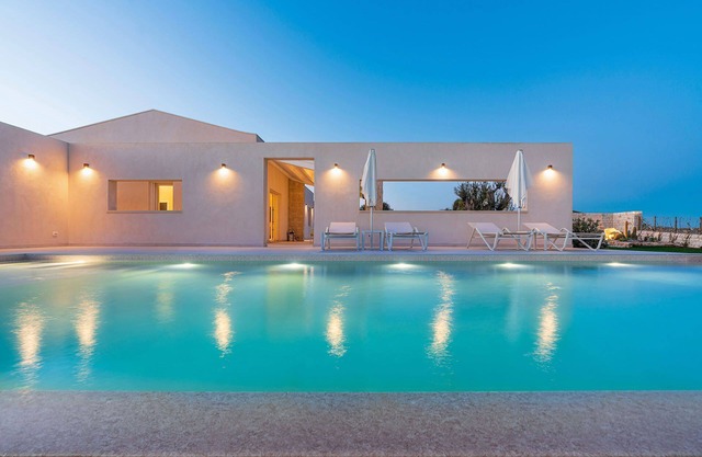 My Rental Homes - Villa Bruna with salt water infinity pool and panoramic view