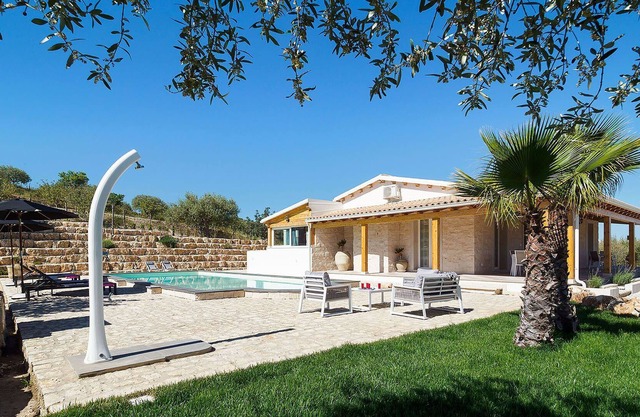 Villa L'Olivo in Sicily with private pool 3 bedrooms it can sleep up to 6 guests