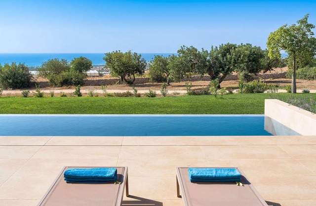My Rental Homes - Villa Miriam with pool, garden, sea view