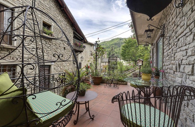 My Rental Homes - Villa Senio with private pool and jacuzzi