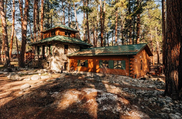 My Story | King Bed - Peaceful Cabin Retreat in Story, WY