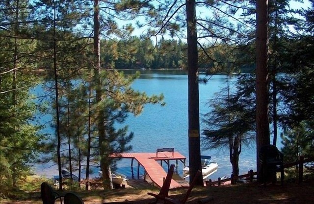 MEIN T Pine Acres Lake House