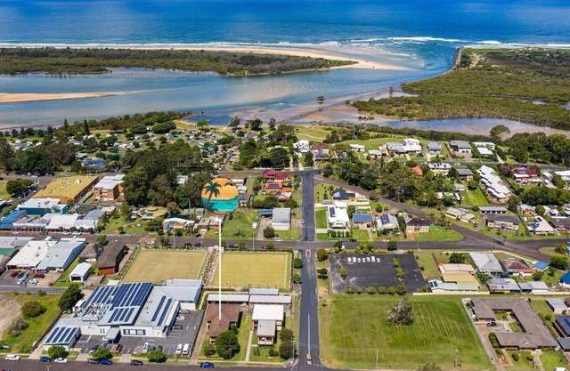 Myee Court - 500 meters to Urunga Sea Lido