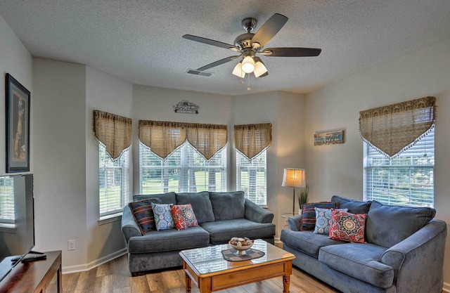 Myrtle Beach Condo am Golfplatz Legends mit Pool!