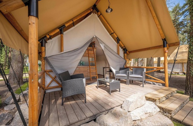 Glamping tent for 6 persons and an upper floor