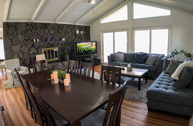 N. Richland Executive / Corporate / Familie -Deck-PingPong-2Bikes-Sleeps6-14-Kingsuite