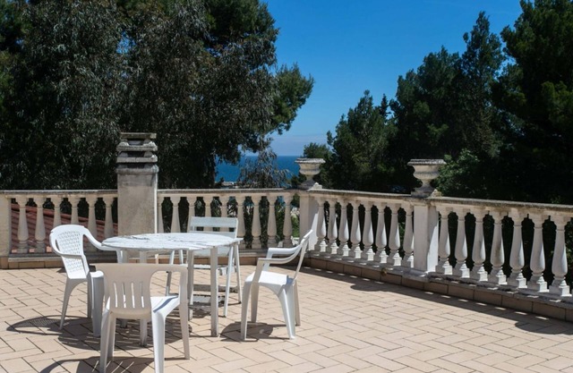 N144 - Numana, wonderful four-room apartment 100m from the sea