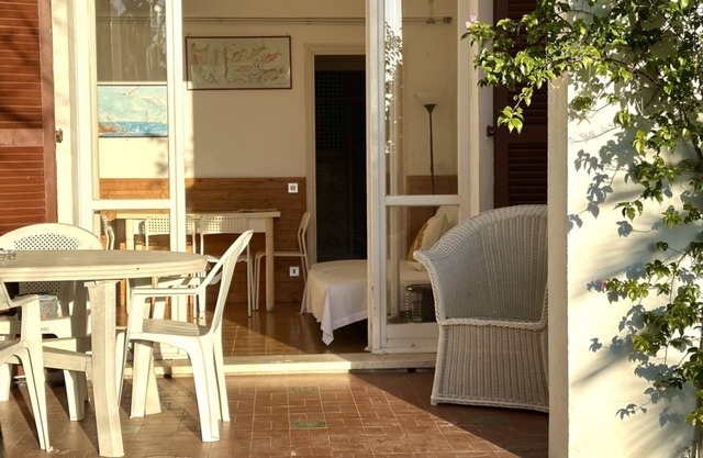 N205 - Numana, delightful two-room apartment with garden