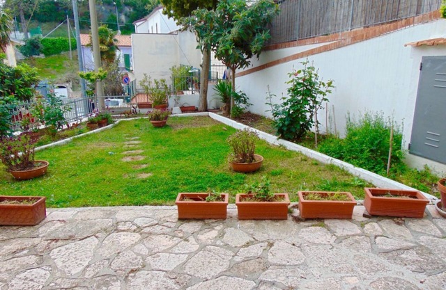 N209 - Numana, two-room apartment with garden 100m from the sea