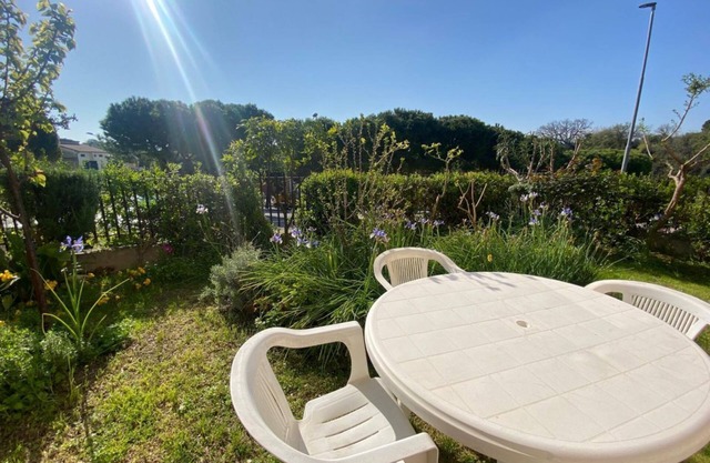 N296 – Numana, three-room apartment with garden and parking space
