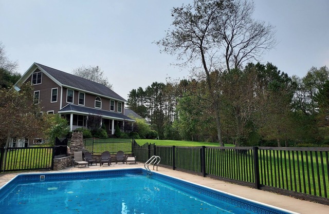 Name: Hill Crest Private Setting. Heated Pool. 4 Minutes to Dreams Park