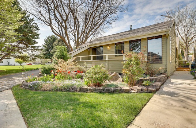 Nampa Vacation Rental Townhome Near Lake Lowell!