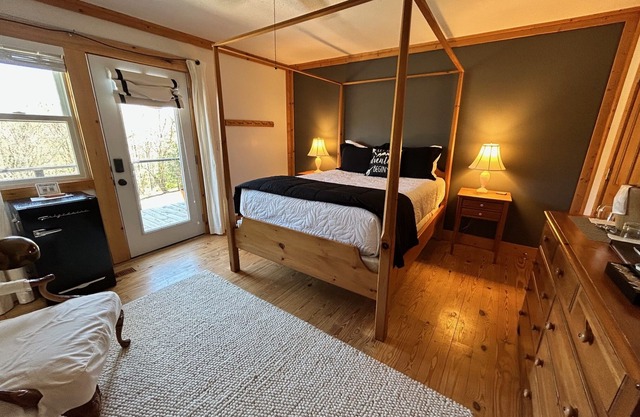 Nantahala private balcony-Lodge-Ensuite-Premier-Blick auf die Landschaft