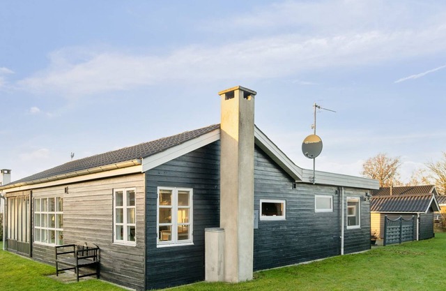 "Nantje" - 300m from the sea by Interhome