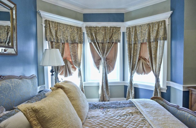 Naomi's Inn Bed & Breakfast
