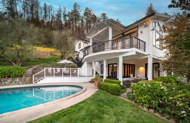 Napa Luxury Vacation Estate with Pool!